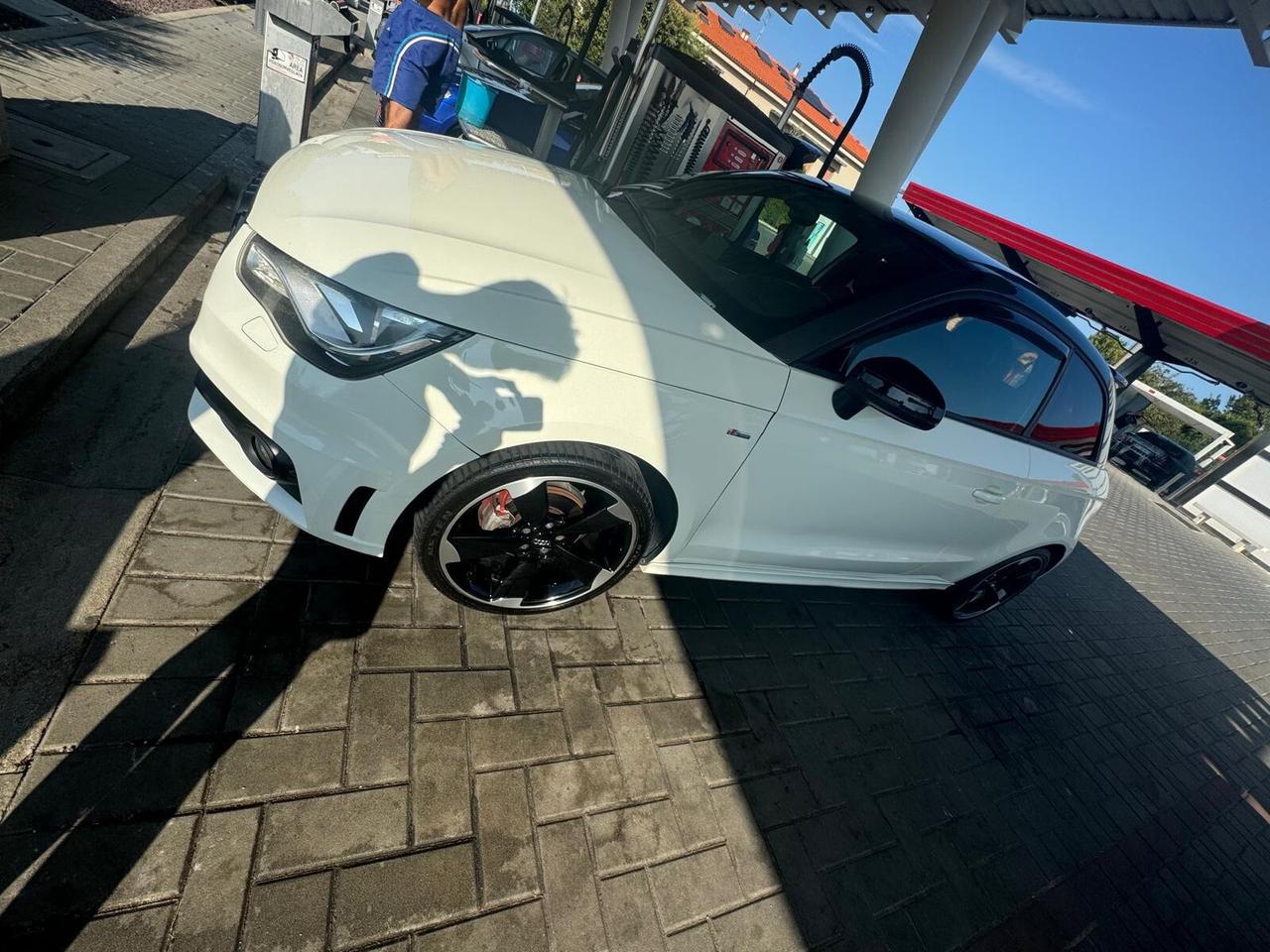 Audi A1 1.6 TDI Ambition S-line