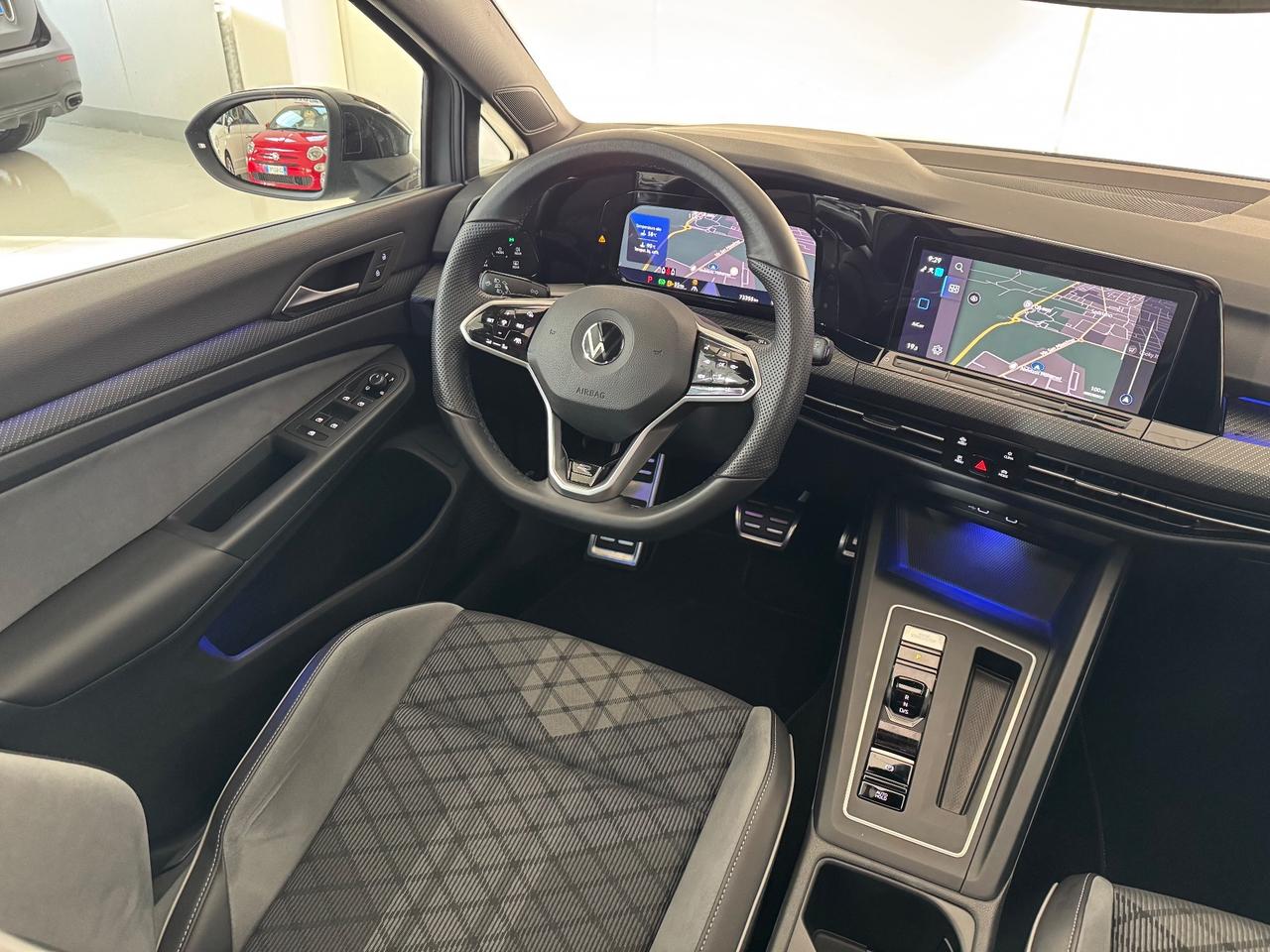 Volkswagen Golf 1.5 eTSI 150 CV DSG R-Line TETTO