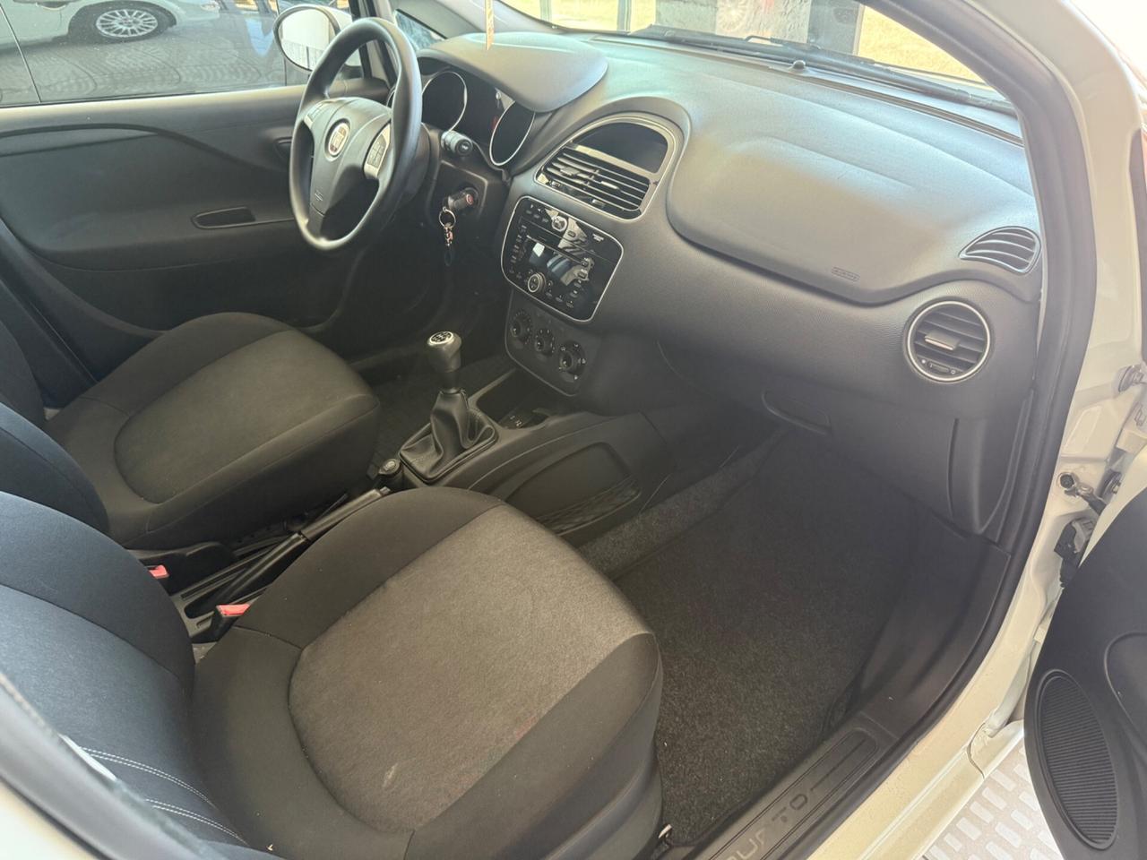 Fiat Punto 1.3 MJT II 75 CV 5 porte Street N1 AUTICARRO