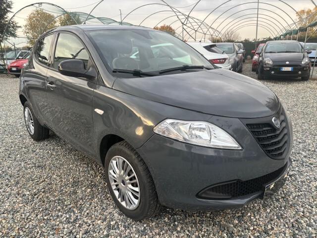 Lancia Ypsilon 0.9 TwinAir 85 CV 5 porte S&S Silver