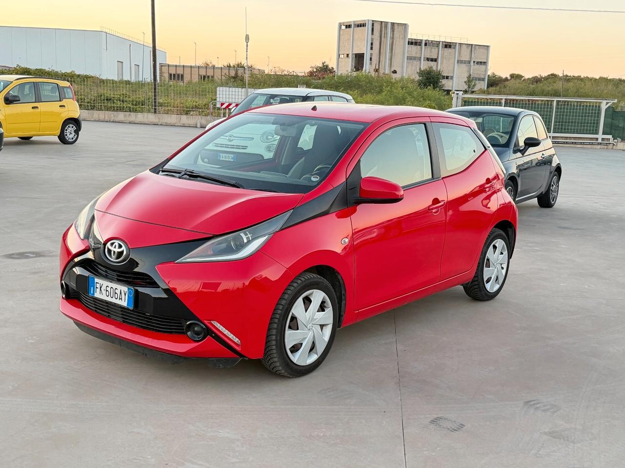 Toyota Aygo 1.0 VVT-i 69 CV 5 porte x-play TSS MMT