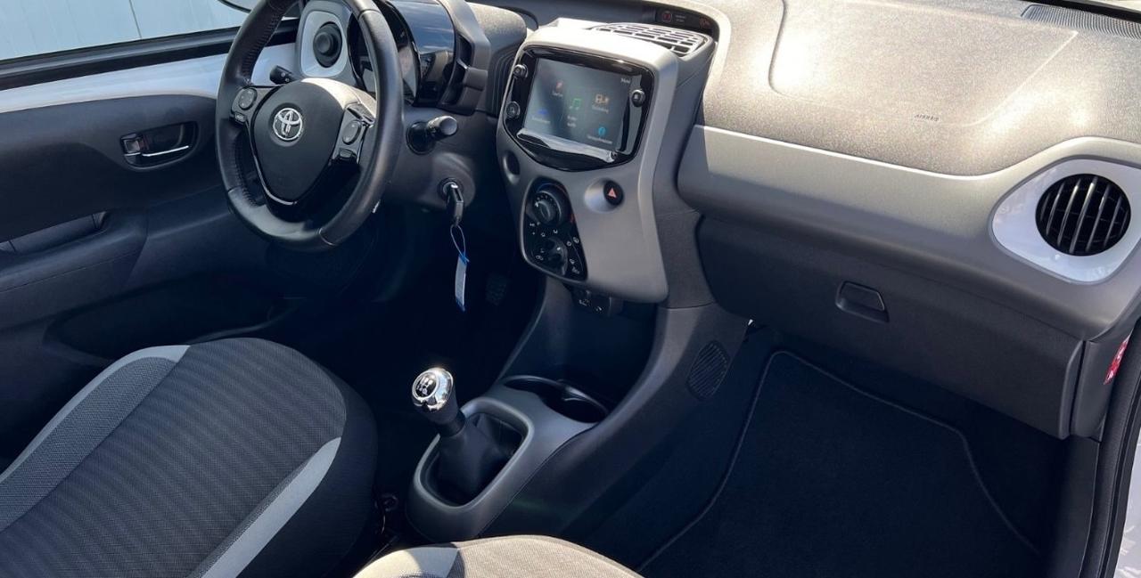 Toyota Aygo 1.0 VVT-i 72 CV 5 porte x-play Manuale