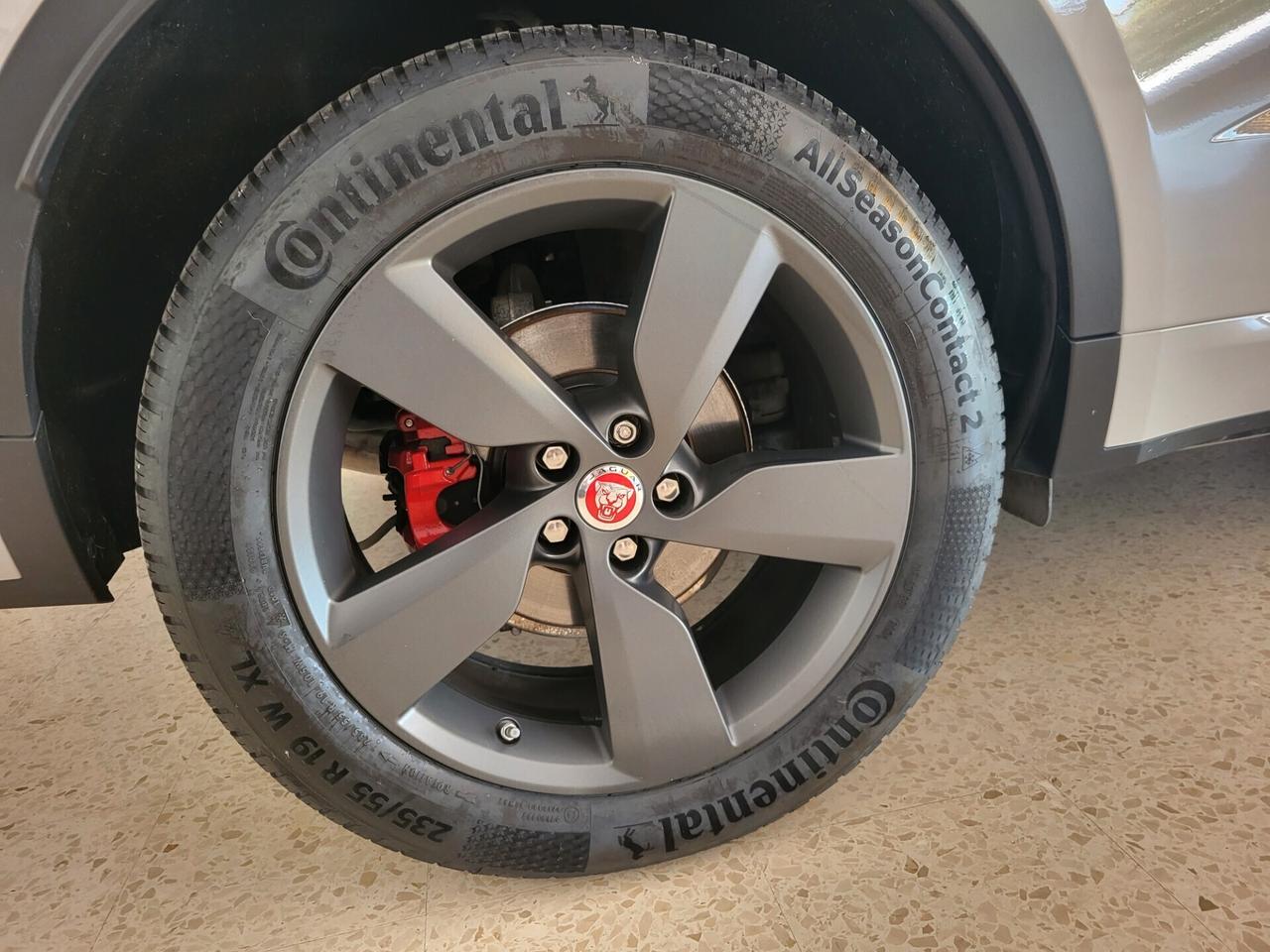 Jaguar E-Pace 2.0D 180 CV AWD aut. R-Dynamic