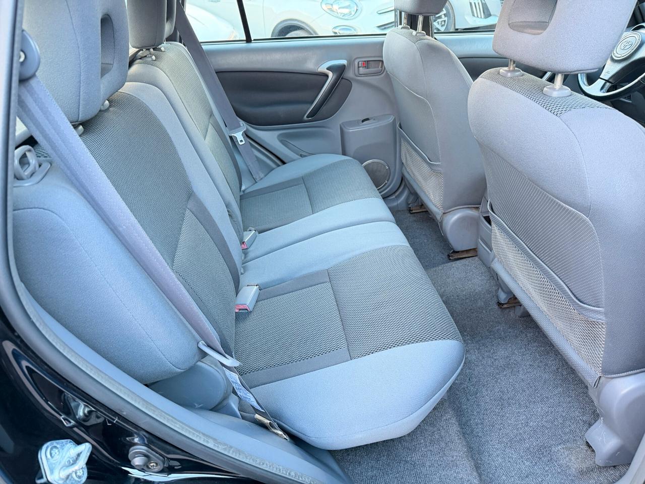 Toyota RAV 4 RAV4 2.0 Tdi D-4D cat 5 porte Sol