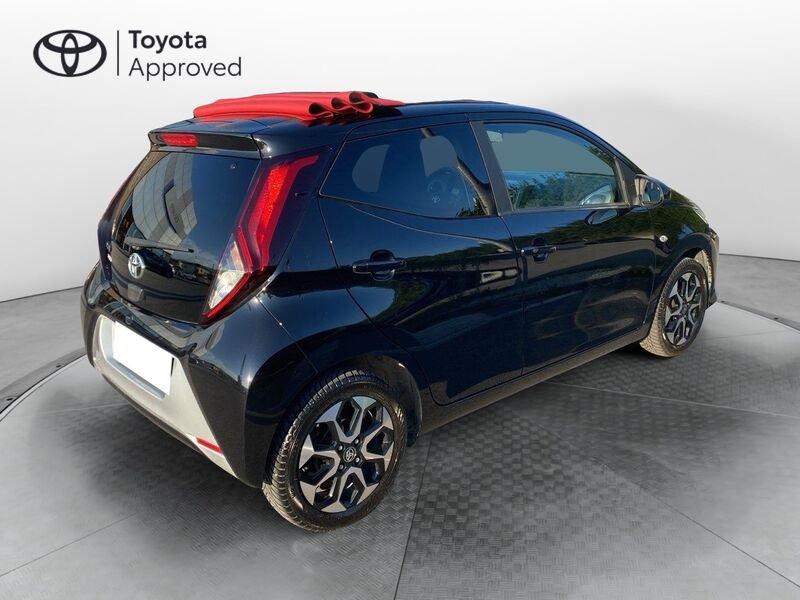 Toyota Aygo Connect 1.0 VVT-i 72 CV 5 porte x-wave