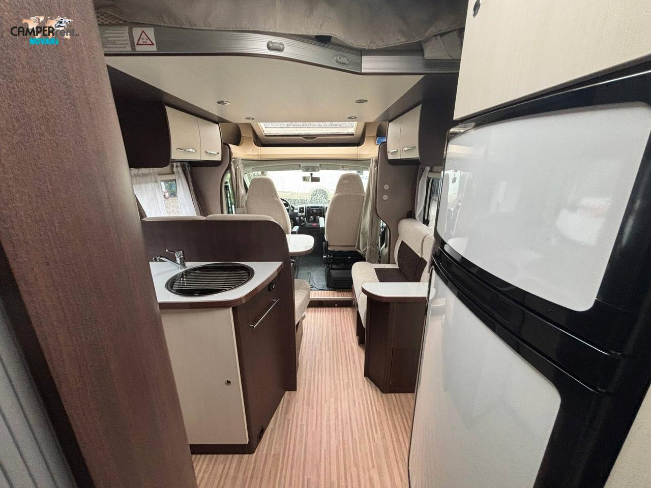 BLUCAMP OCEAN 511 - Semintegrale con letto basculante e letti a castello in coda