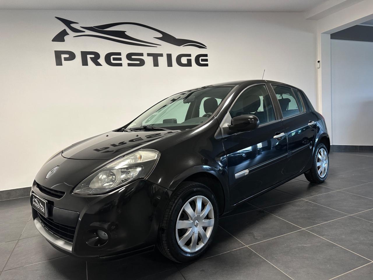 RENAULT CLIO 1.2 NEOPATENTATI 75CV P.CONSEGNA