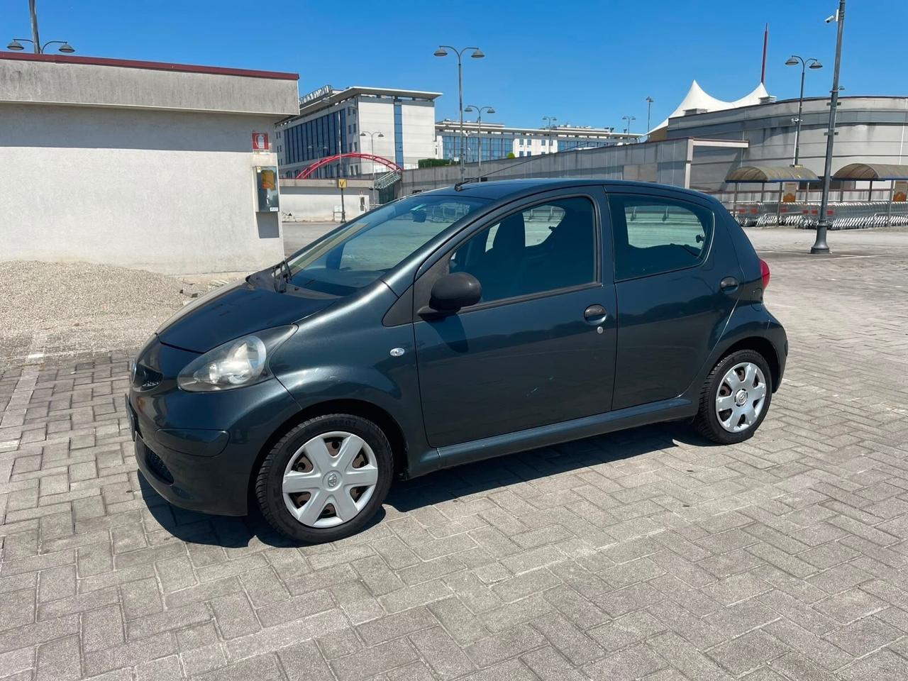 Toyota Aygo 1.0 12V VVT-i 5 porte Now OK NEOP.