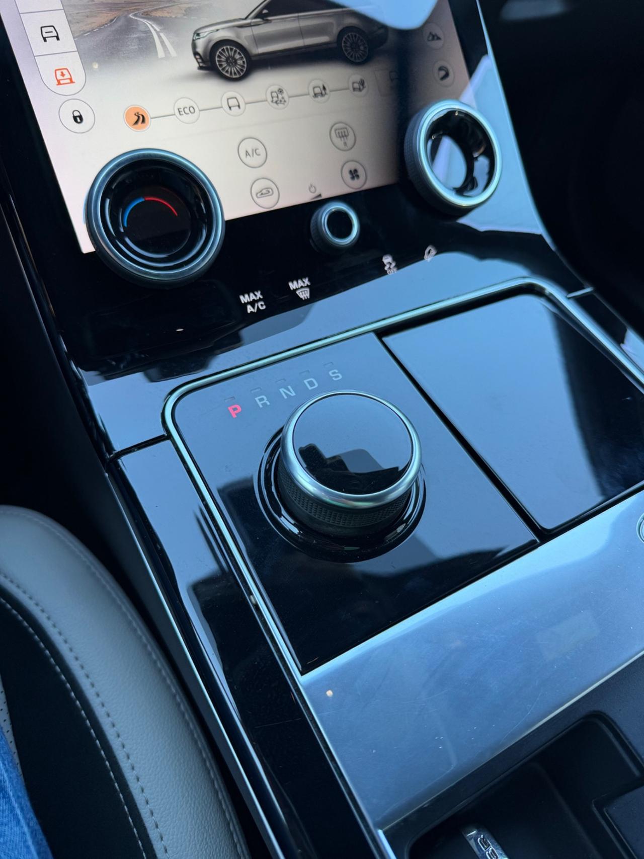 Range Rover Velar 2.0D I4 240 CV R-Dynamic