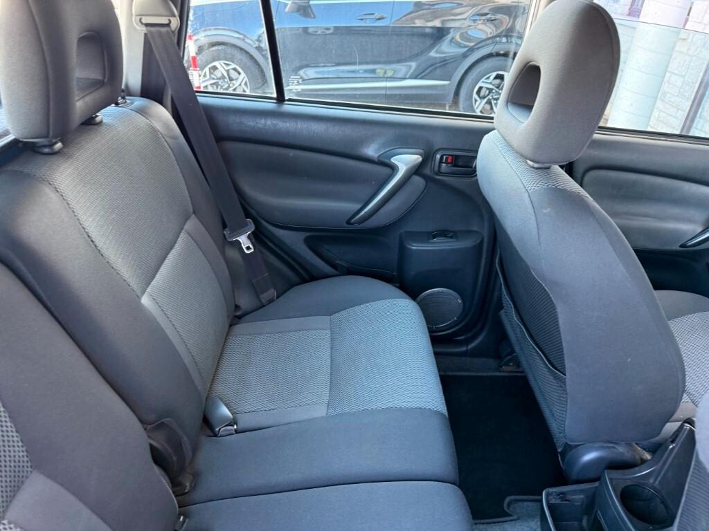 Toyota RAV 4 RAV4 2.0 Tdi D-4D cat 5 porte Sol
