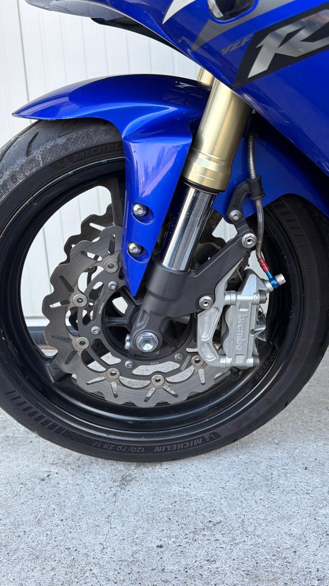 Yamaha YZF R1