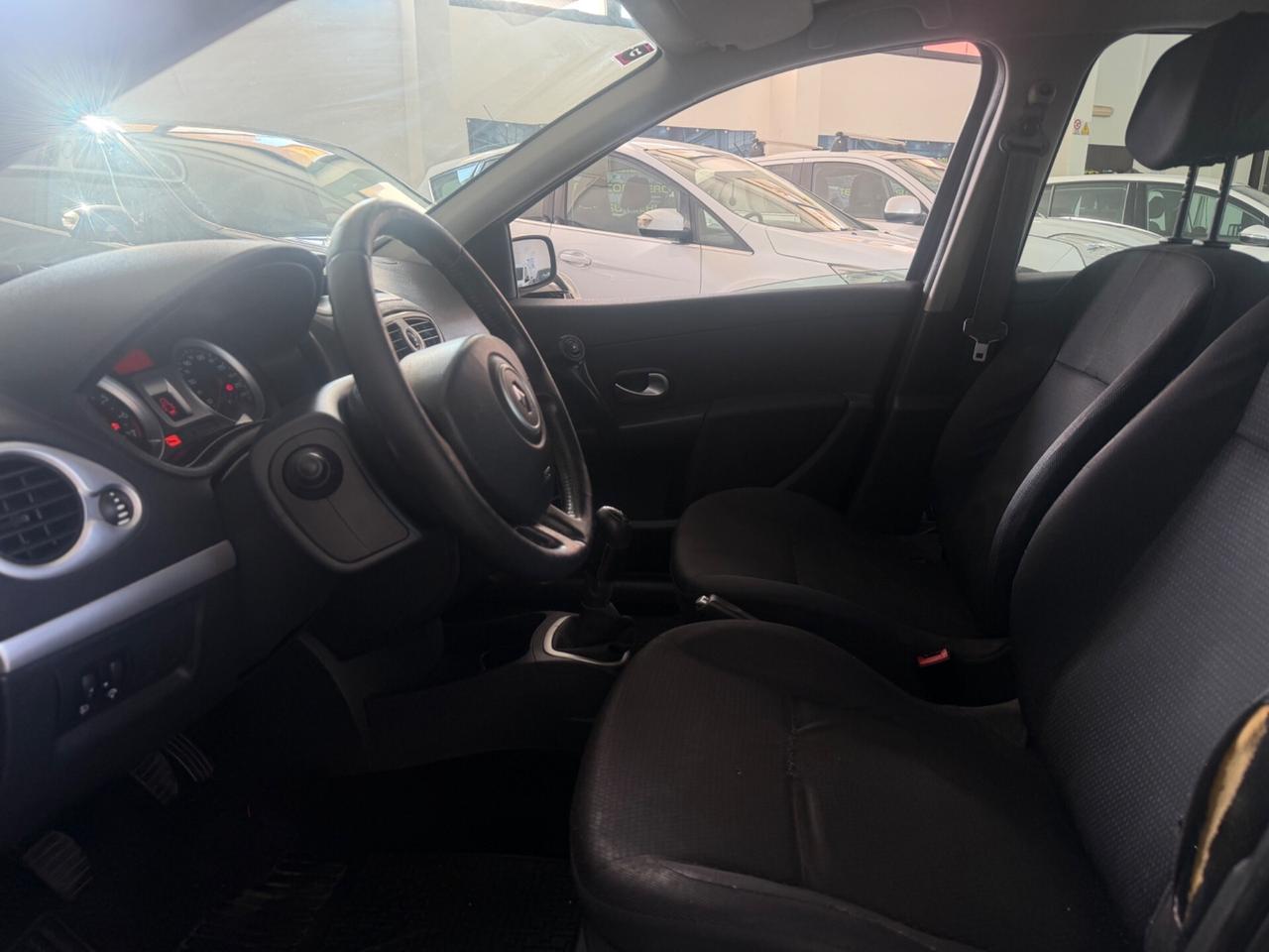 Renault Clio 1.2 16V 5 porte Luxe