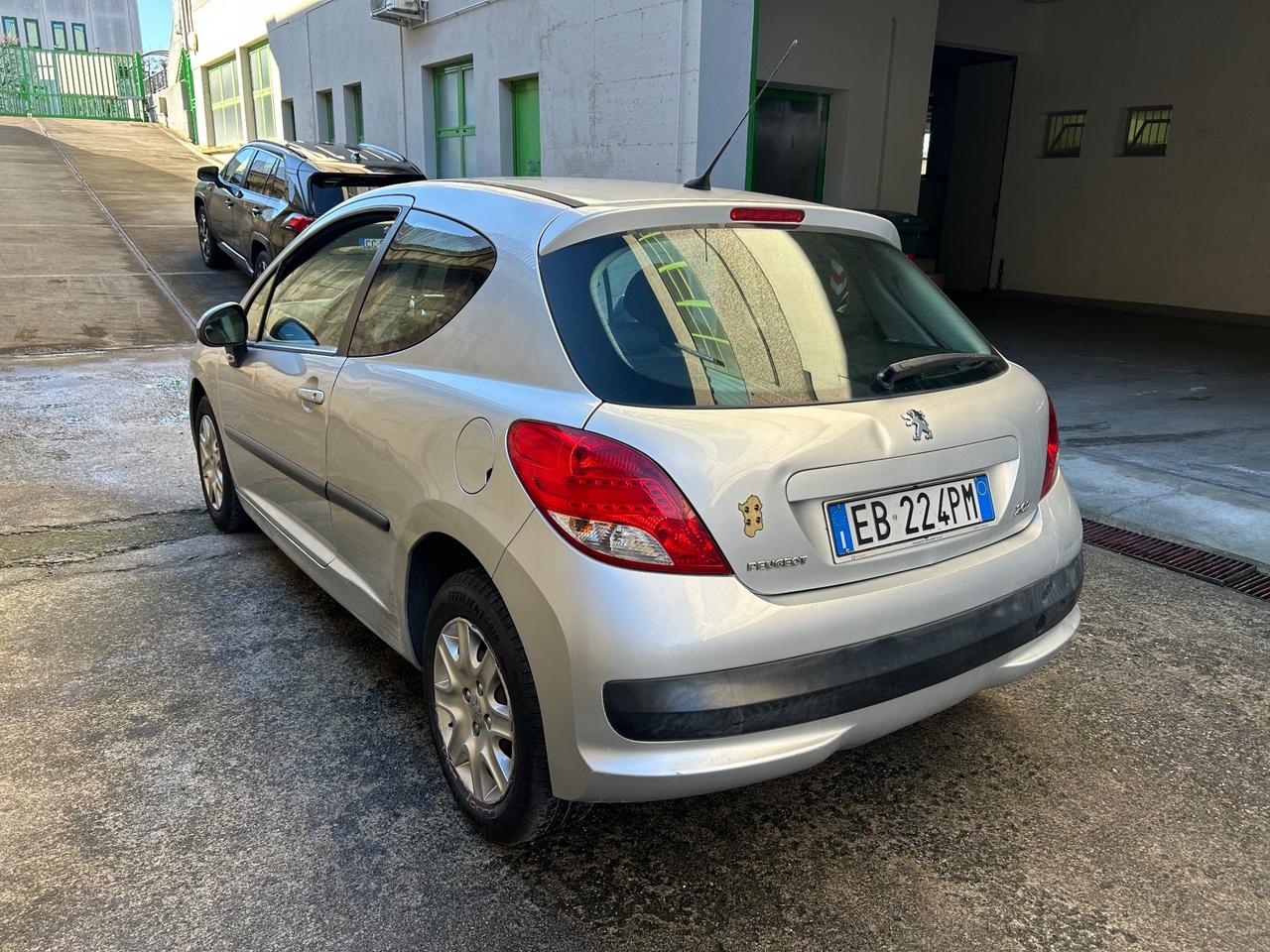 Peugeot 207 1.4 8V 75CV 3p. Energie Sport