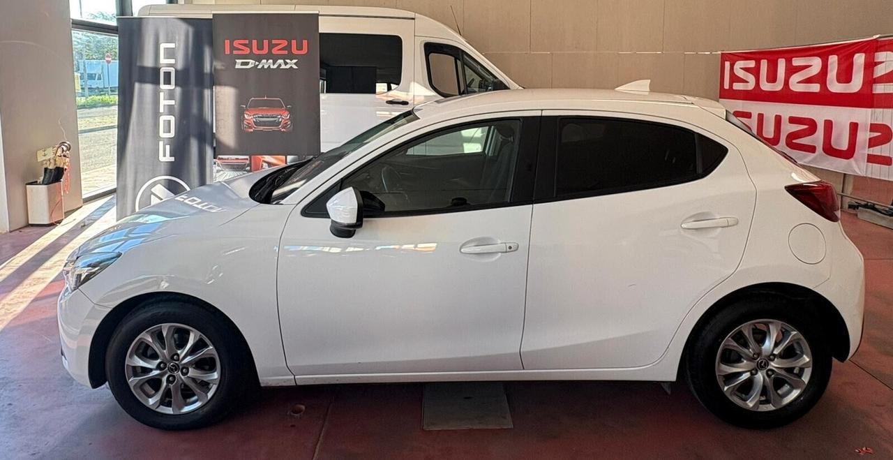 MAZDA 2 serie 3 Benzina 1.5 CV 75 per NEOPATENTATI Km 91.268 tagliandati Garanzia 12 mesi