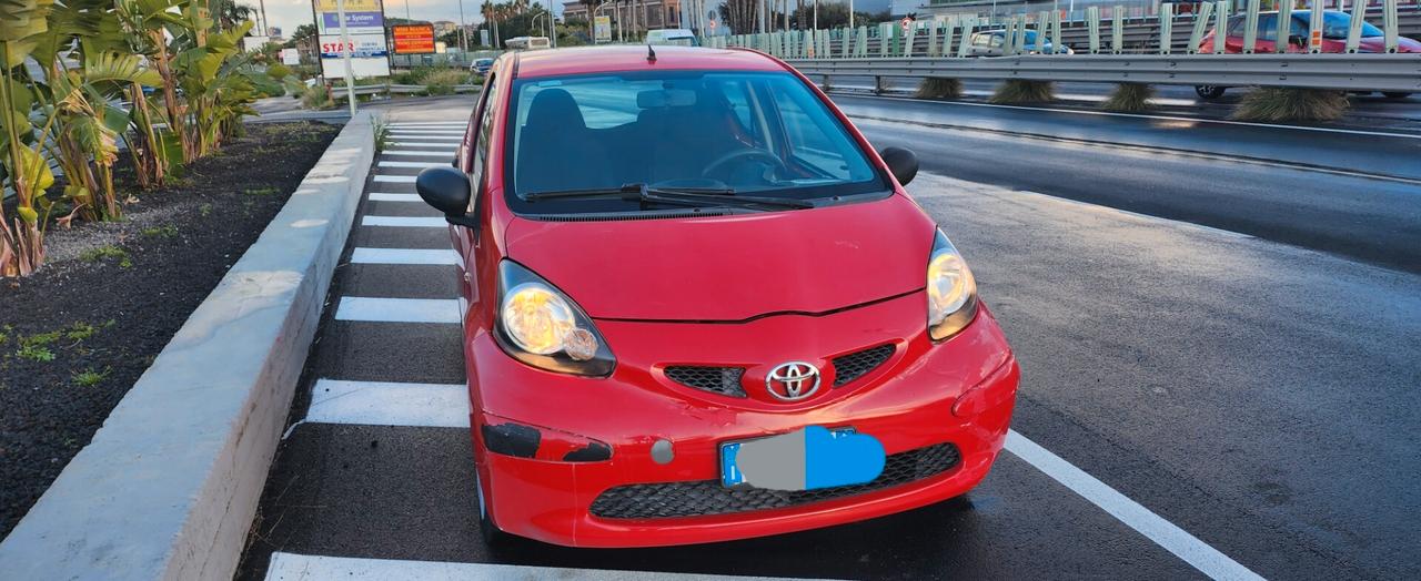 Toyota Aygo 1.0 BENZINA ADATTA PER NEOPATENTATI