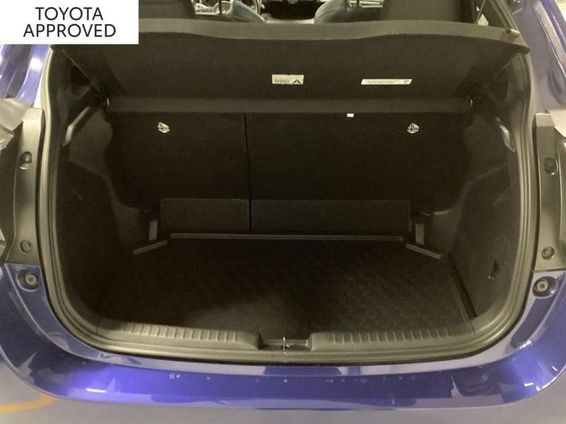 Toyota Yaris 1.5 HYBRID LOUNGE