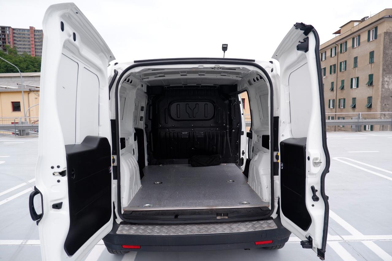 Fiat Doblo 1.6 MJT 105CV S&S PL-TN Cargo Maxi Lounge