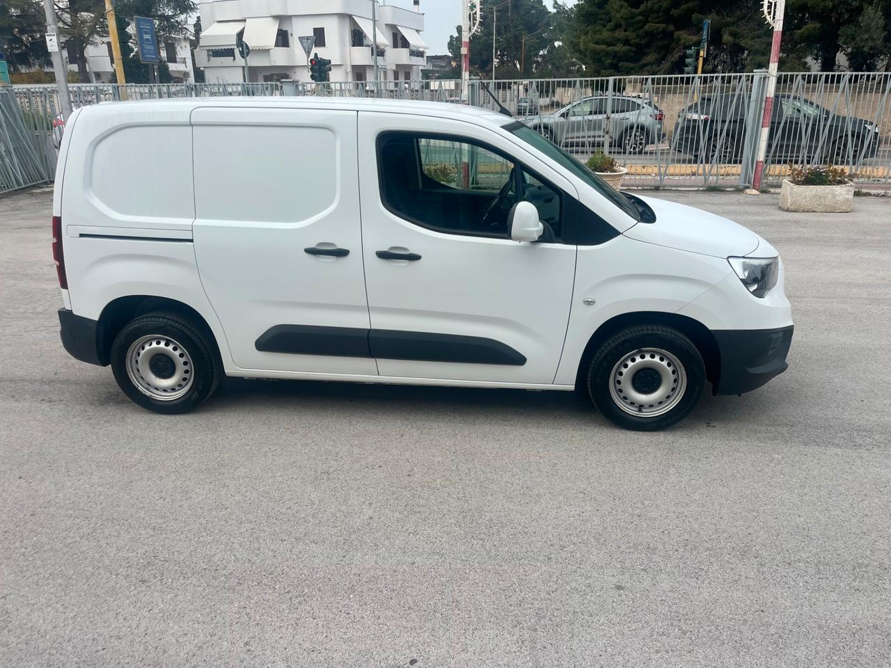 Opel COMBO 1.6 DIESEL KW 75,CV 102 3 POSTI