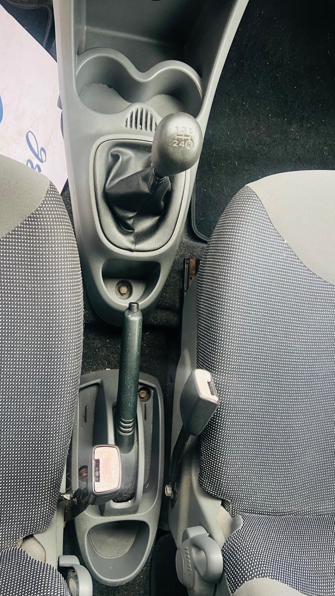 Peugeot 107 1.0 68CV 5p. Desir