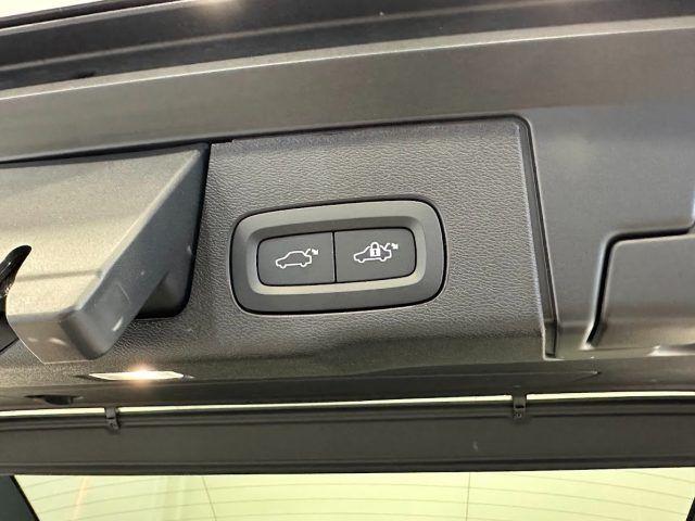 VOLVO XC60 B4 (d) aut Plus Dark N1 Tetto Panoramico Ap.