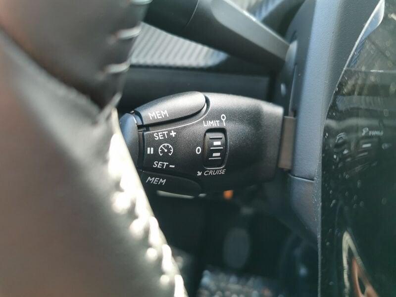 Peugeot 2008 2008 PureTech 100 S&S Allure