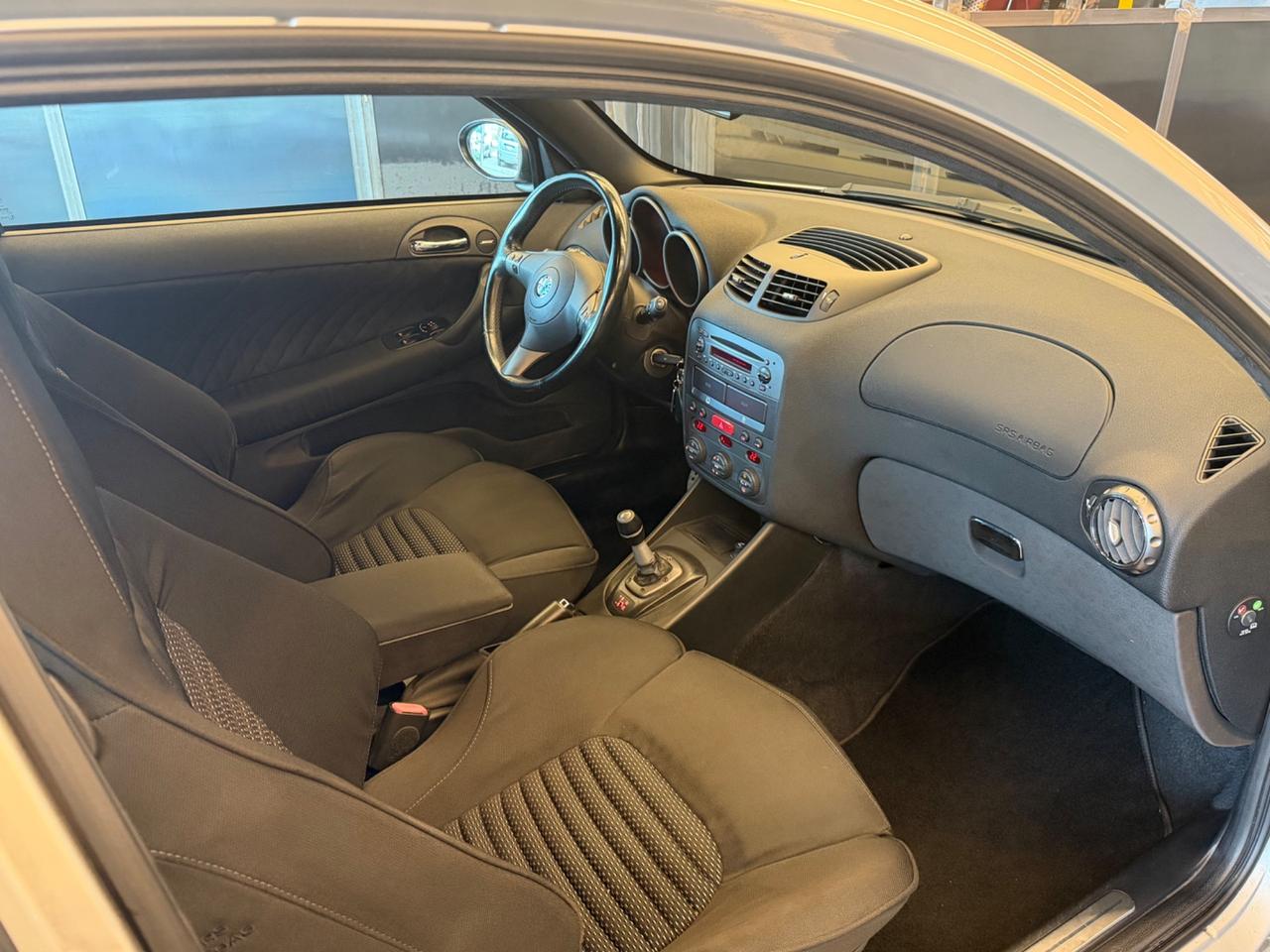 Alfa Romeo 147 3.2i V6 24V cat Selespeed 3 porte GTA