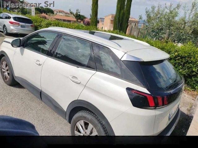 PEUGEOT 3008 3008 1.5 bluehdi Business tg: FT845ET