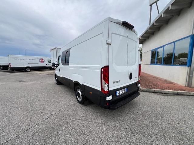 Iveco DAILY 35S16 V 7 posti