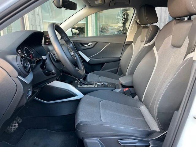 Audi Q2 1.6 tdi Design s-tronic, Led, 18", Carplay,