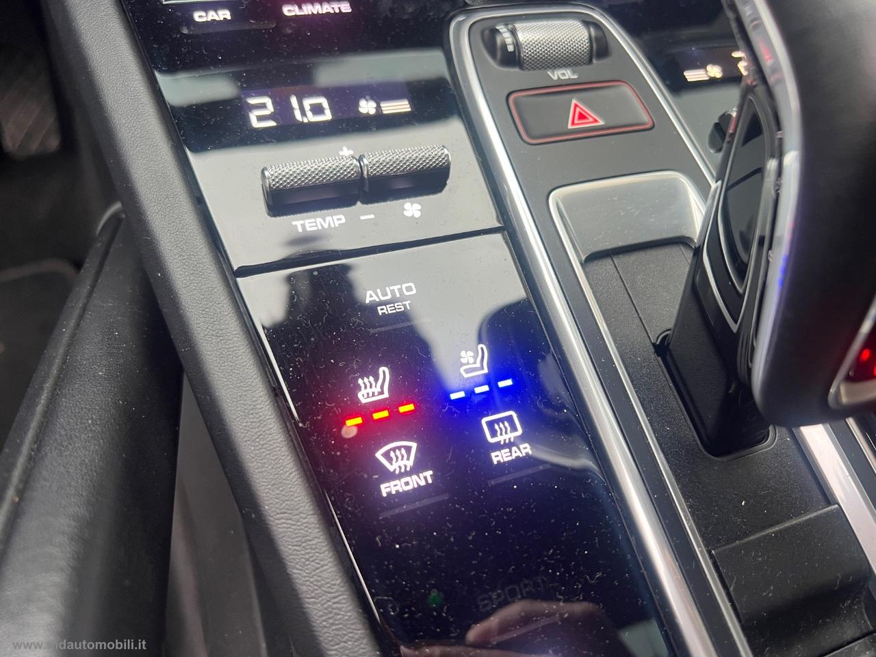 PORSCHE Cayenne 3.0 V6 TETTO CERCHI 22 CAMERA FULL FULL