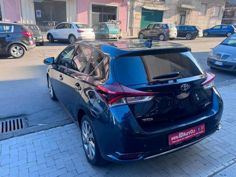 Toyota Auris 1.6 D-4D Lounge