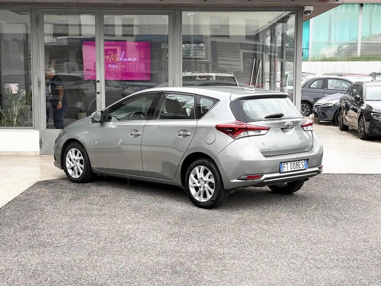 Toyota Auris 1.8 Hybrid 99CV E6 - 2018