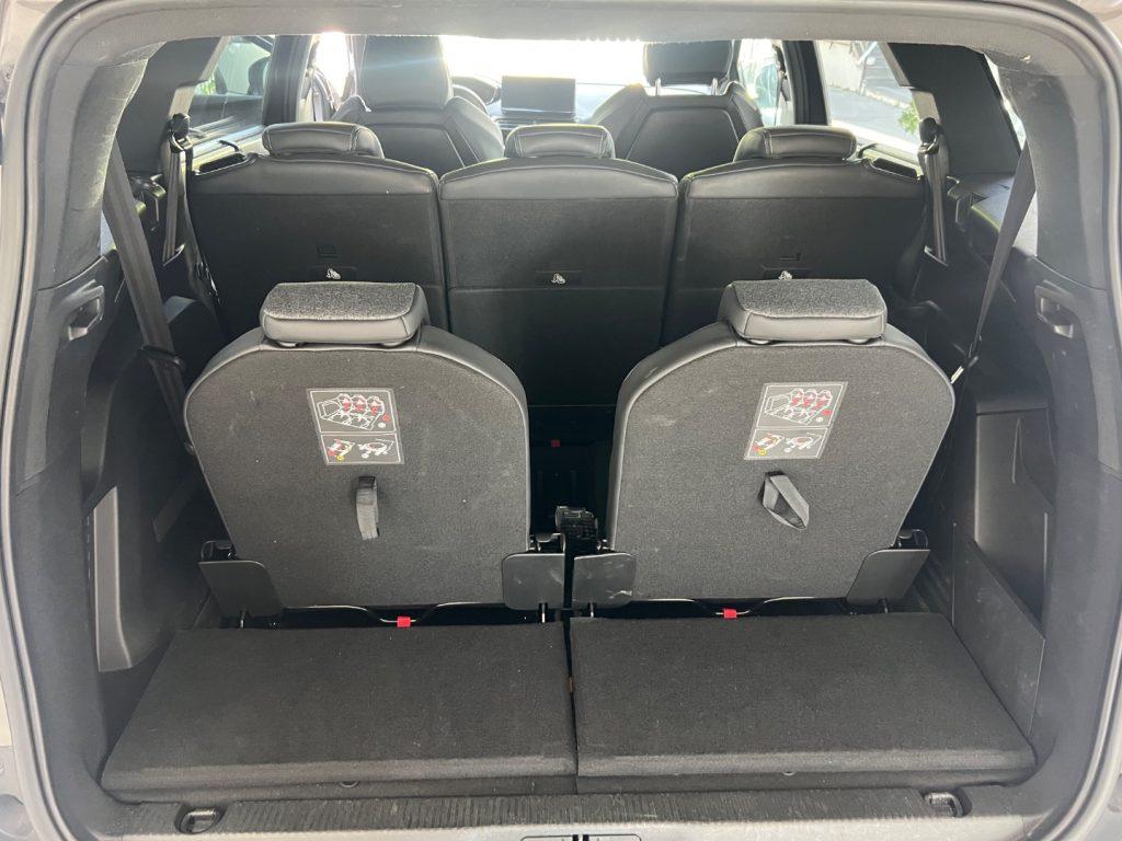 Peugeot 5008 BlueHDi 130 S&S EAT8 Allure Pack da€259,00 mensili