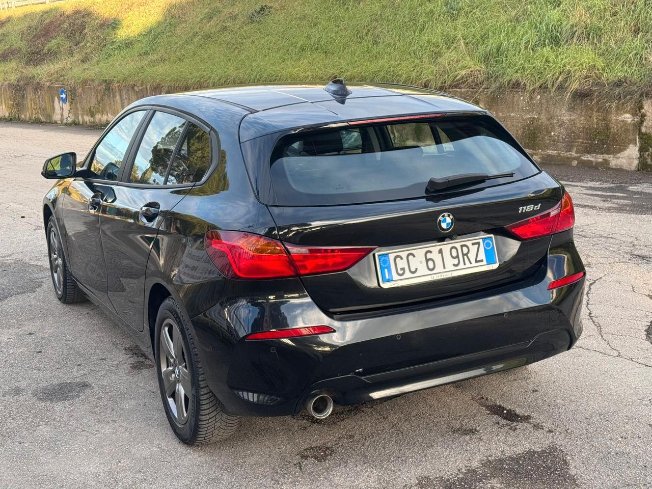 Bmw 116 116d 5p. Business Advantage