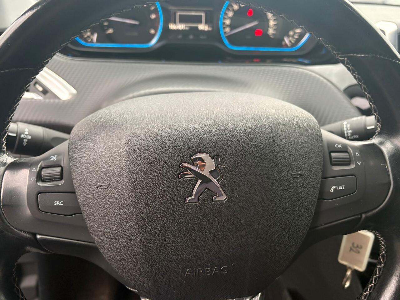 Peugeot 2008 BlueHDi 100 S&S Allure