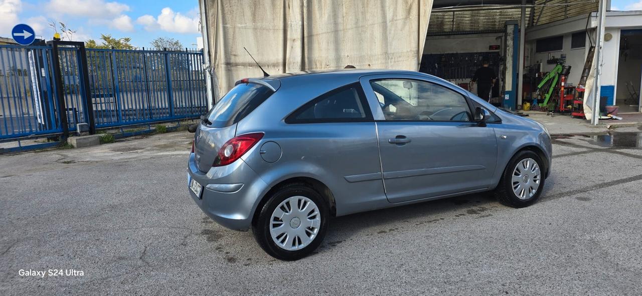 Opel Corsa 1.2 3 porte Sport