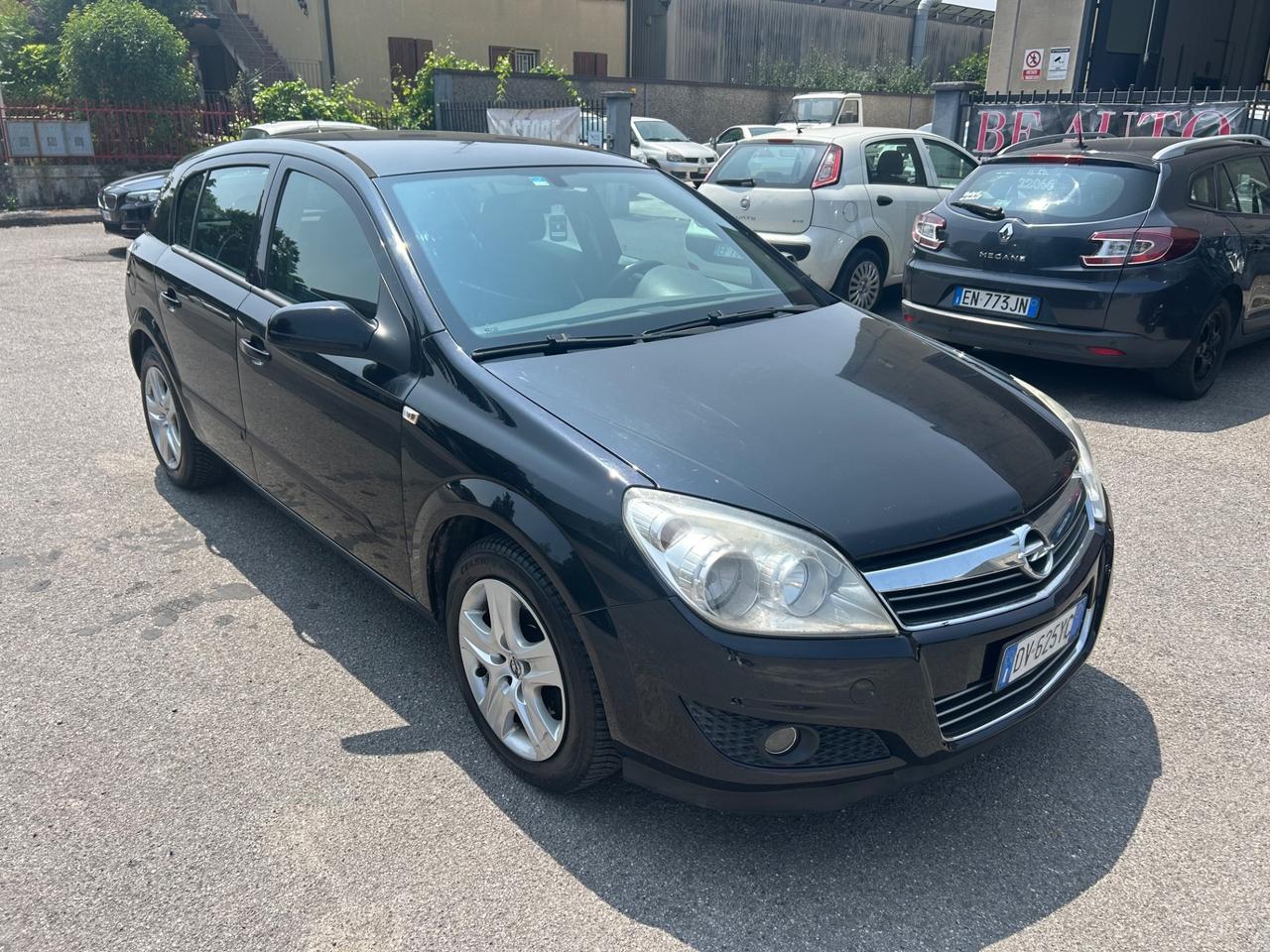 Opel Astra 1.7 CDTI 110CV 5 porte Cosmo