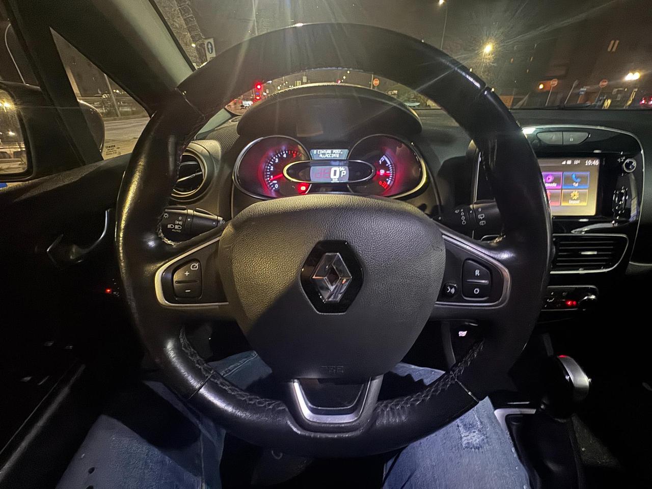 Renault Clio 5 Porte Clio 1.5 dci energy Intens 90cv edc **NEOPATENTATI**