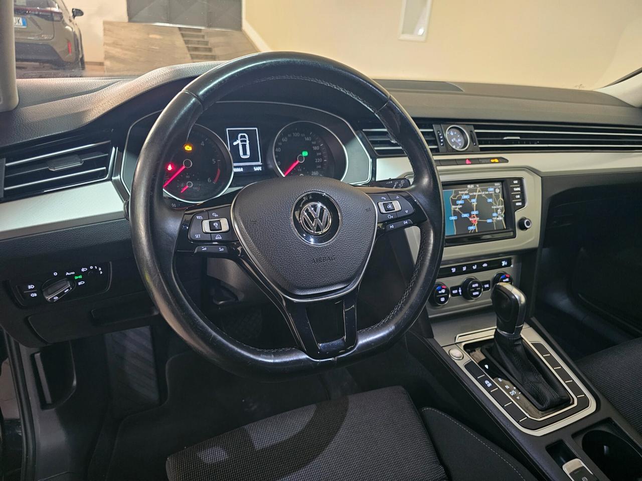 Volkswagen Passat Variant 1.6 TDI SCR DSG Business BMT