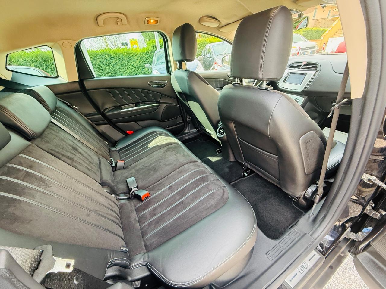 Lancia Delta 1.6 MJT DPF Gold