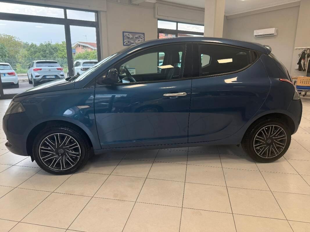 Lancia Ypsilon III 1.0 firefly hybrid UnYca s&s 70cv