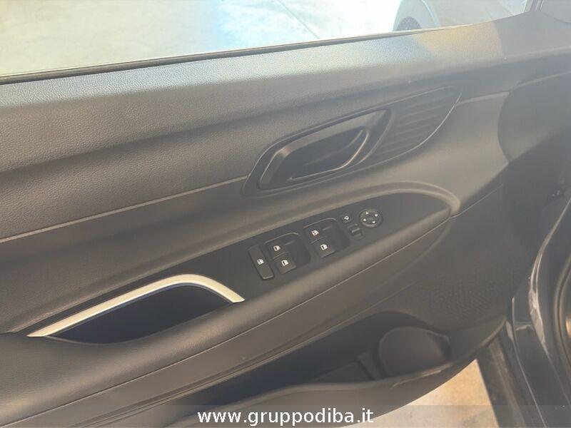 Hyundai Bayon 1.0 T-GDI T-GDI Petr PE 1.0T XLINE 48V
