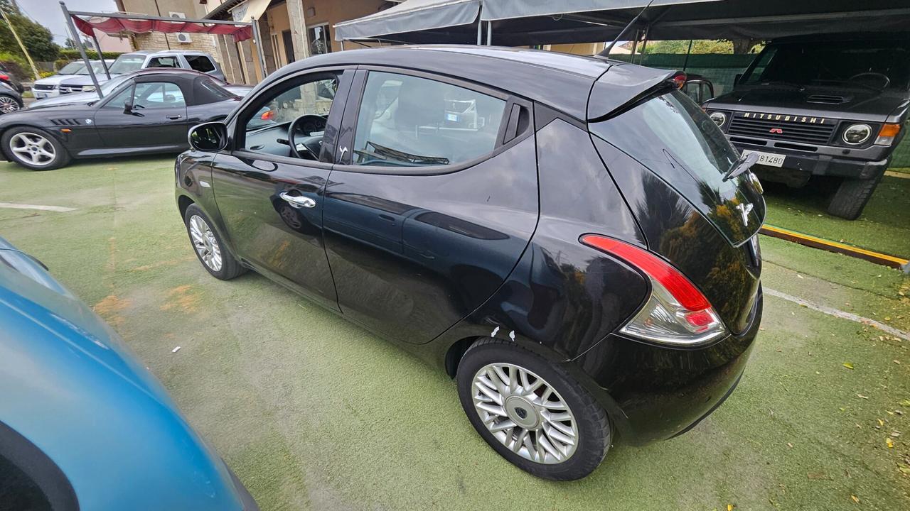 Lancia Ypsilon 1.2 69 CV 5 porte GPL Ecochic Gold