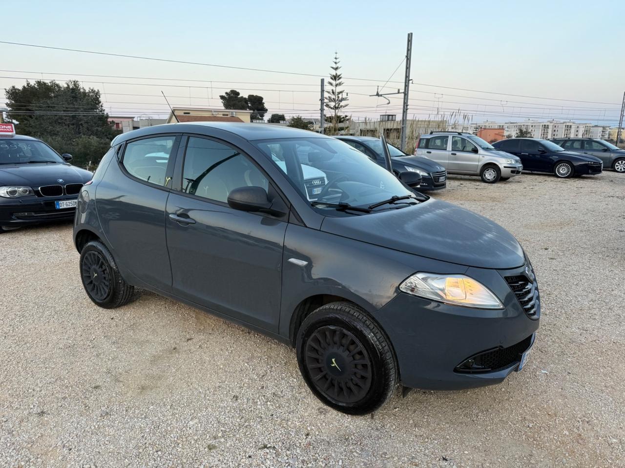 Lancia Ypsilon 2015 0.9 TwinAir Metano PERMUTE