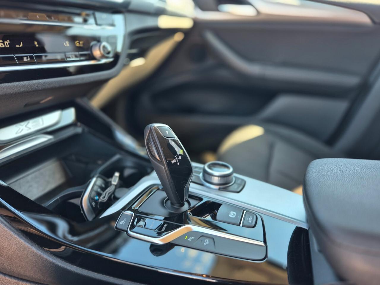 Bmw X3 sDrive18d xLine