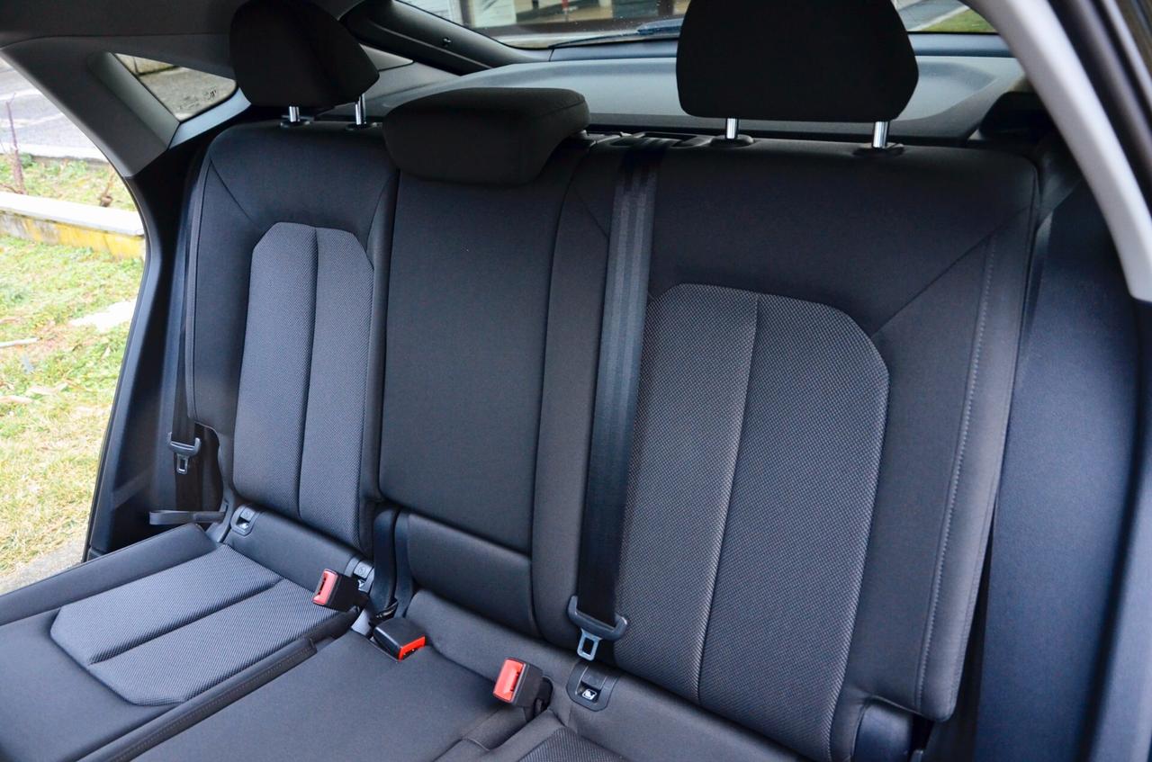 AUDI Q3 SPB 35 2.0 TDI S-LINE 150cv S-TRONIC, IVA ESPOSTA, UFF ITALIANA, SERVICE CON FATTURE, CHECK AUDI, FULL LED, RETROCAMERA, PERMUTE