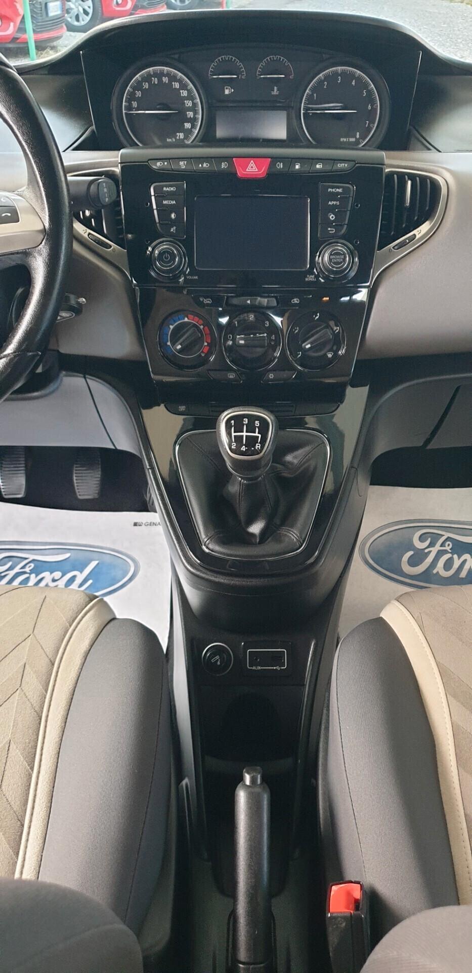 LANCIA YPSILON 1.2 BENZINA G.P.L DI CASA 76MILA KM EURO 6