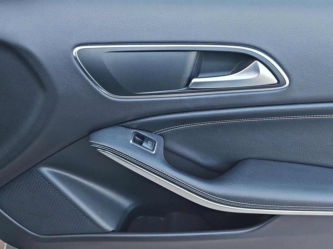 Mercedes-benz GLA 200 d Premium