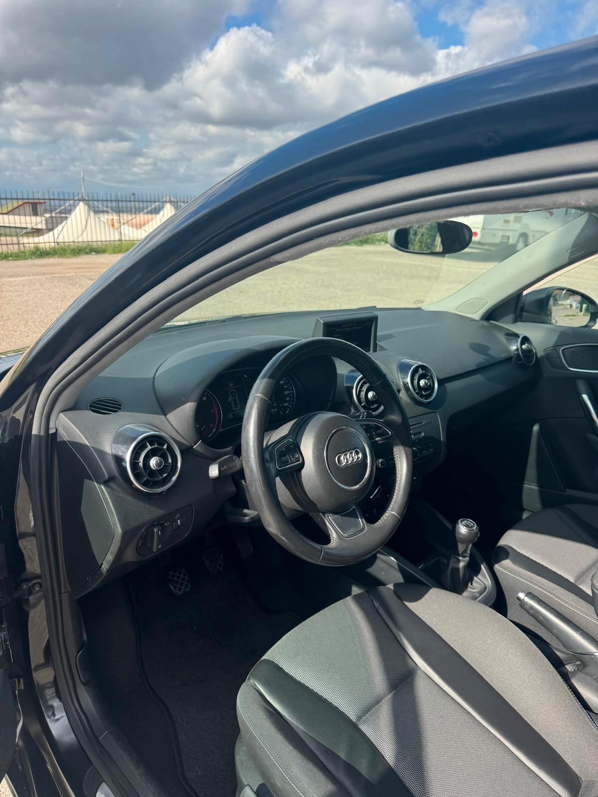 Audi A1 SPB 1.6 TDI 90 CV (NEOPATENTATI)