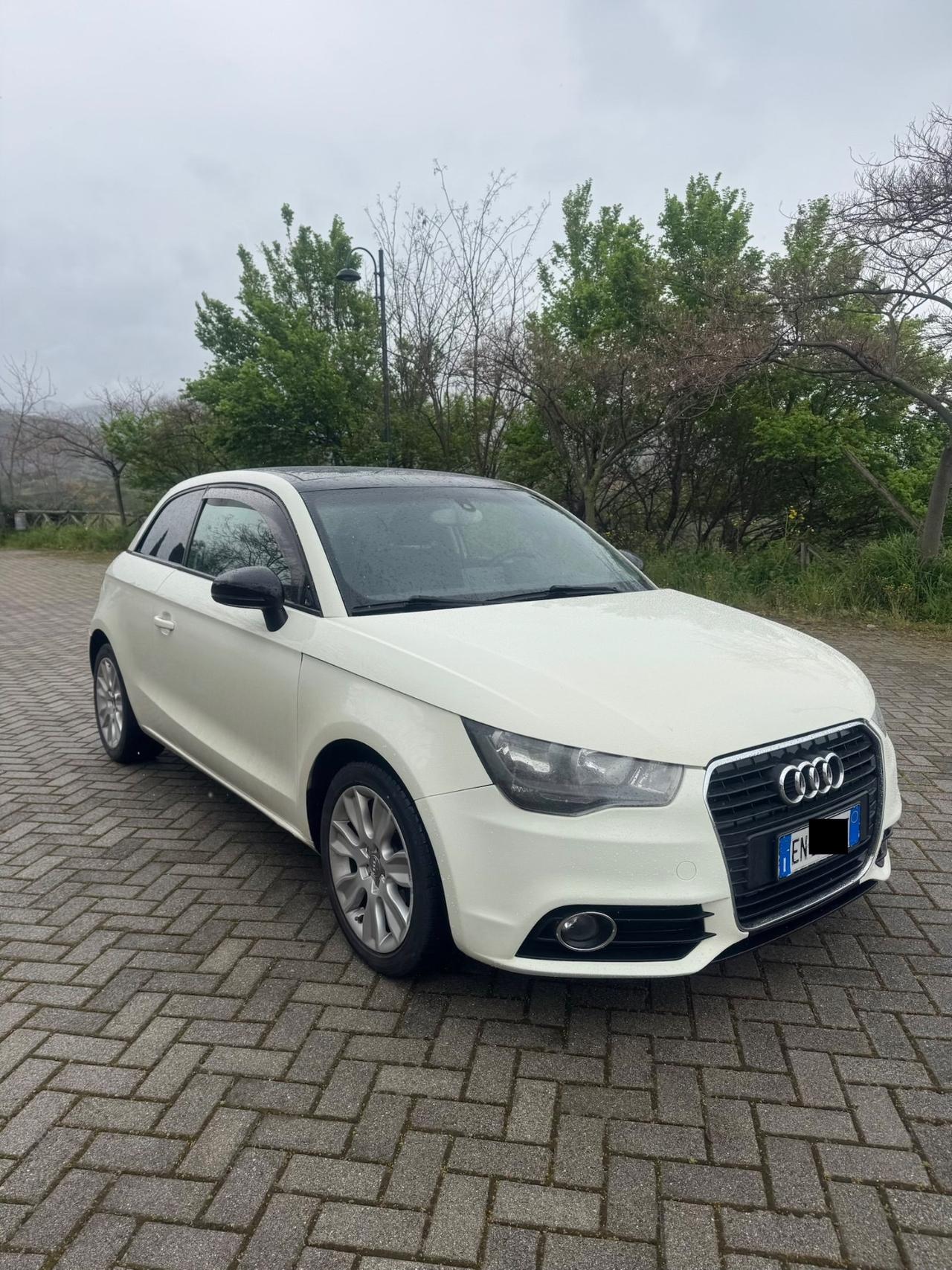 Audi A1 1.6 Diesel 90Cv TETTO 2012